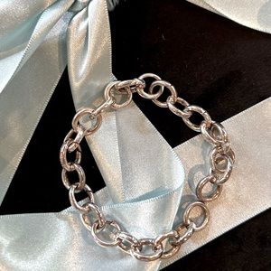 Tiffany & Co. Chain Link Clasping Charm Bracelet 100% Authentic
